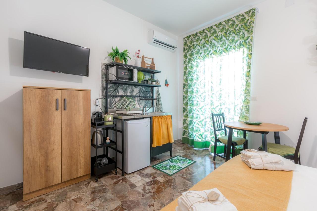 Palazzo Refolo Boutique Suites Martano Extérieur photo