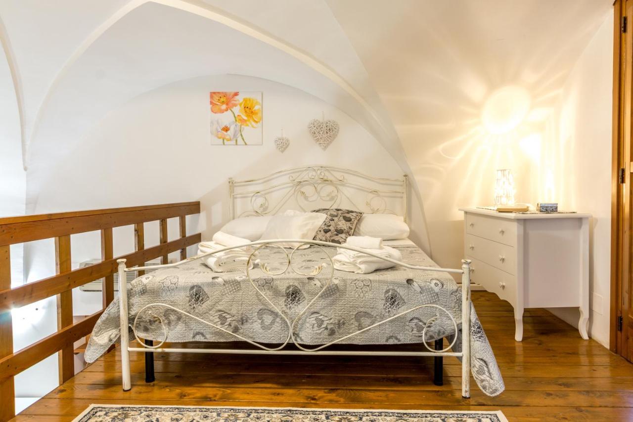 Palazzo Refolo Boutique Suites Martano Extérieur photo