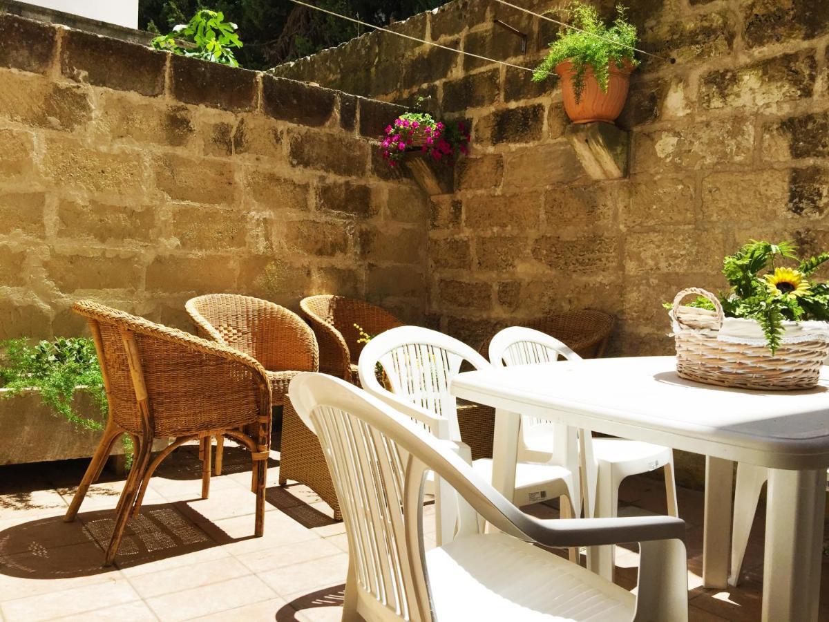 Palazzo Refolo Boutique Suites Martano Extérieur photo