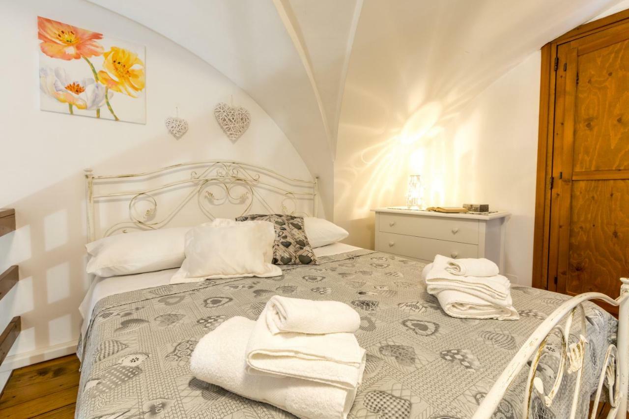 Palazzo Refolo Boutique Suites Martano Extérieur photo